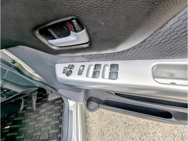 スペーシア Ｘリミテッド　レーダーブレーキサポート／エアバッグ／ナビＴＶフルセグ／バックカメラ／ＥＴＣ／シートヒーター／プッシュスタート／スマートキー／ディスチャージライト／両側パワースライド／（22枚目）