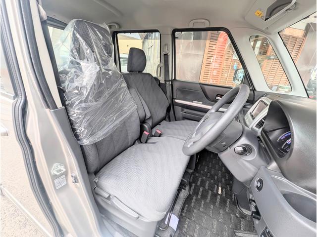 スペーシア Ｘリミテッド　レーダーブレーキサポート／エアバッグ／ナビＴＶフルセグ／バックカメラ／ＥＴＣ／シートヒーター／プッシュスタート／スマートキー／ディスチャージライト／両側パワースライド／（24枚目）