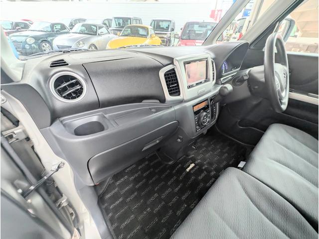 スペーシア Ｘリミテッド　レーダーブレーキサポート／エアバッグ／ナビＴＶフルセグ／バックカメラ／ＥＴＣ／シートヒーター／プッシュスタート／スマートキー／ディスチャージライト／両側パワースライド／（32枚目）