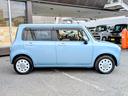 オシャレでかわいいレトロ調の軽自動車