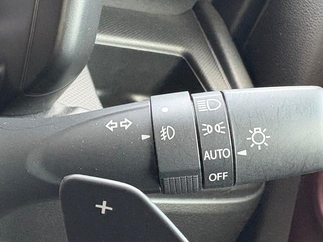 スペーシアカスタム カスタム　ＨＹＢＲＩＤ　ＸＳターボ　バックカメラ　オートライト　Ｂｌｕｅｔｏｏｔｈ　スライドドア　純正ナビ　プッシュスタート　シートヒーター　オートエアコン　禁煙車　スズキセーフティーサポート　衝突被害軽減システム　衝突安全ボディ（33枚目）