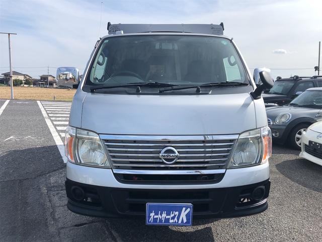 キャラバン ロングＤＸ　レジャー　キャンピング　車中泊仕様　サブバッテリーシステム　車内用１００Ｖ電源　ＦＦヒーター　車載エアコン　冷蔵庫　テレビ　電子レンジ　ＬＥＤルームランプ　制振断熱加工　リアラダー　ルーフキャリア（2枚目）