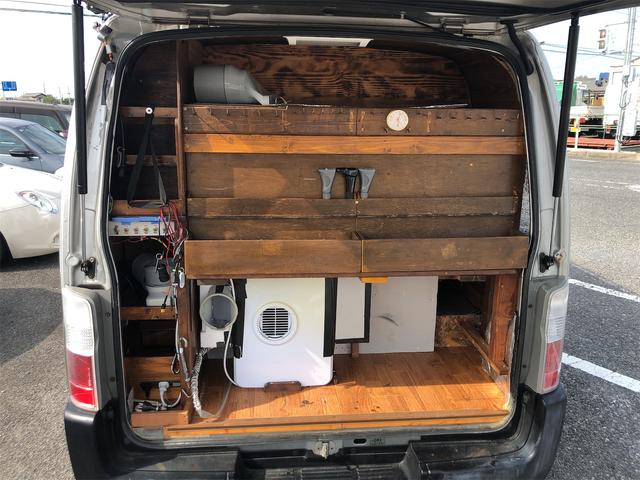 キャラバン ロングＤＸ　レジャー　キャンピング　車中泊仕様　サブバッテリーシステム　車内用１００Ｖ電源　ＦＦヒーター　車載エアコン　冷蔵庫　テレビ　電子レンジ　ＬＥＤルームランプ　制振断熱加工　リアラダー　ルーフキャリア（36枚目）
