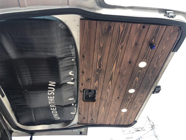 キャラバン ロングＤＸ　レジャー　キャンピング　車中泊仕様　サブバッテリーシステム　車内用１００Ｖ電源　ＦＦヒーター　車載エアコン　冷蔵庫　テレビ　電子レンジ　ＬＥＤルームランプ　制振断熱加工　リアラダー　ルーフキャリア（37枚目）