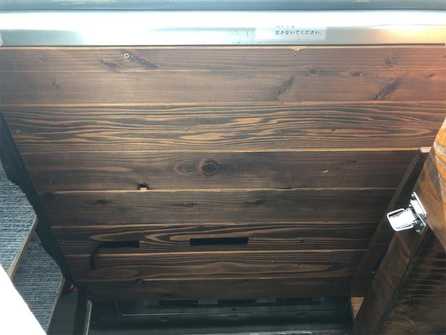 キャラバン ロングＤＸ　レジャー　キャンピング　車中泊仕様　サブバッテリーシステム　車内用１００Ｖ電源　ＦＦヒーター　車載エアコン　冷蔵庫　テレビ　電子レンジ　ＬＥＤルームランプ　制振断熱加工　リアラダー　ルーフキャリア（52枚目）