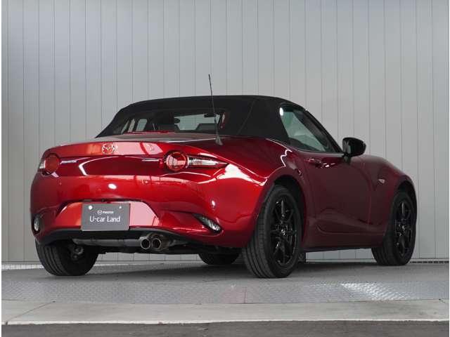 ロードスター １．５　Ｓ　スペシャルパッケージ　６速ＭＴ　バックカメラ　ドラレコ　ＥＴＣ　衝突軽減　フルオートエアコン　フルセグテレビ　パワーウィンドウ　ミュージックプレイヤー接続可　ＬＥＤヘッドライト　横滑防止装置　シートヒータ　キーフリー（4枚目）
