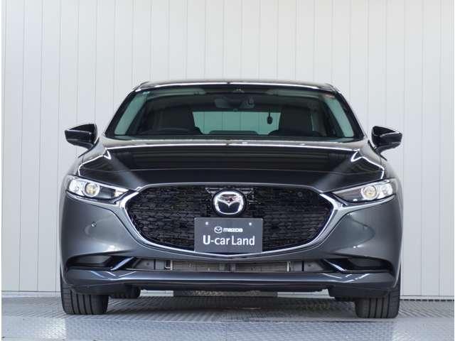 ＭＡＺＤＡ３セダン １．５　１５Ｓ　ブラックトーンエディション　３６０°ビュー・モニター　純正ナビ　前後ド　ＬＥＤヘッドライト　３６０°カメラ　フルセグＴＶ　ＤＶＤ　スマートブレーキサポート　禁煙車　バックカメラ　ＥＴＣ（9枚目）