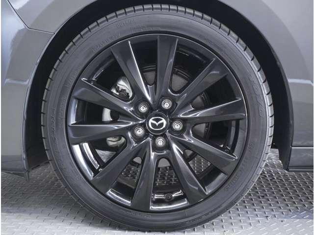 ＭＡＺＤＡ３セダン １．５　１５Ｓ　ブラックトーンエディション　３６０°ビュー・モニター　純正ナビ　前後ド　ＬＥＤヘッドライト　３６０°カメラ　フルセグＴＶ　ＤＶＤ　スマートブレーキサポート　禁煙車　バックカメラ　ＥＴＣ（11枚目）