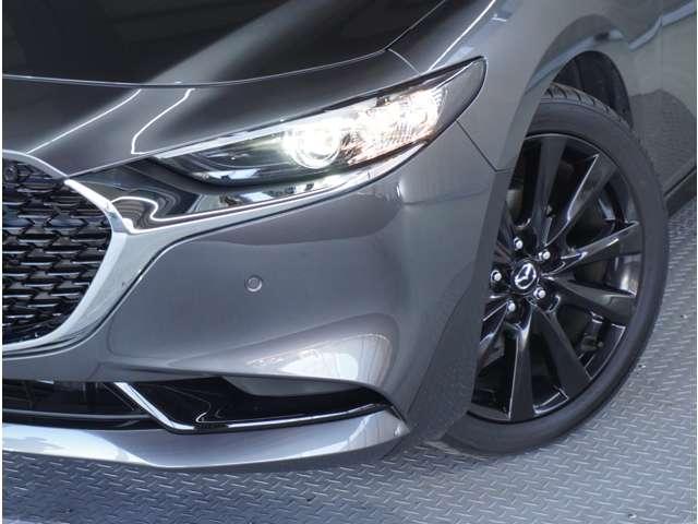 ＭＡＺＤＡ３セダン １．５　１５Ｓ　ブラックトーンエディション　３６０°ビュー・モニター　純正ナビ　前後ド　ＬＥＤヘッドライト　３６０°カメラ　フルセグＴＶ　ＤＶＤ　スマートブレーキサポート　禁煙車　バックカメラ　ＥＴＣ（19枚目）