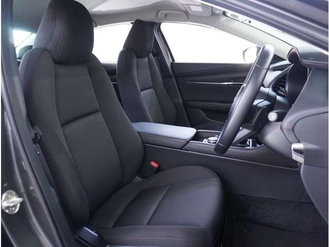 ＭＡＺＤＡ３セダン １．５　１５Ｓ　ブラックトーンエディション　３６０°ビュー・モニター　純正ナビ　前後ド　ＬＥＤヘッドライト　３６０°カメラ　フルセグＴＶ　ＤＶＤ　スマートブレーキサポート　禁煙車　バックカメラ　ＥＴＣ（24枚目）