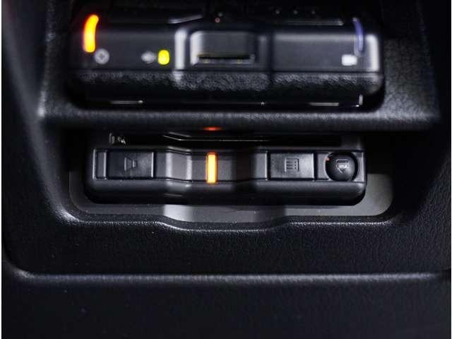ＭＡＺＤＡ３セダン １．５　１５Ｓ　ブラックトーンエディション　３６０°ビュー・モニター　純正ナビ　前後ド　ＬＥＤヘッドライト　３６０°カメラ　フルセグＴＶ　ＤＶＤ　スマートブレーキサポート　禁煙車　バックカメラ　ＥＴＣ（42枚目）