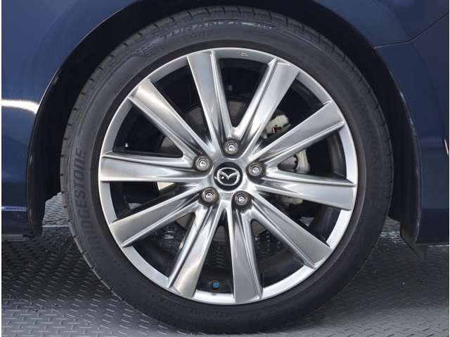 ＭＡＺＤＡ６セダン ２．５　２５Ｓ　Ｌパッケージ　焦茶革シート　ＢＯＳＥ　３６０°ビュー・モニタ　衝突軽減　レーダークルーズ　Ｐセンサー　黒革シート　フルセグＴＶ　ＥＴＣ　ＡＷ　禁煙車　ＤＶＤ　スマートキー　バックカメラ　パワーシート　エアバッグ（11枚目）