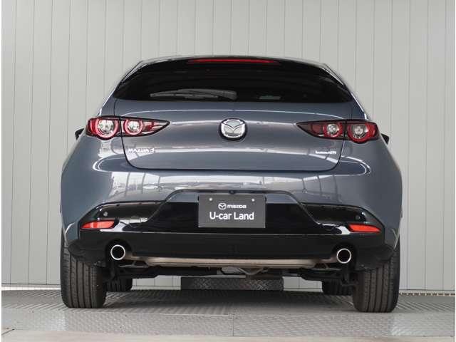 ＭＡＺＤＡ３ファストバック １．５　１５Ｓ　３６０°ビュー・モニター　ナビ　前後ドライ　禁煙車　コーナーセンサー　Ｂカメラ　盗難防止装置　ＤＶＤプレーヤー　フルセグ　ＥＴＣ車載器　キーレス　アイドリングストップ　ＤＳＣ　アルミホイール　パワステ（12枚目）