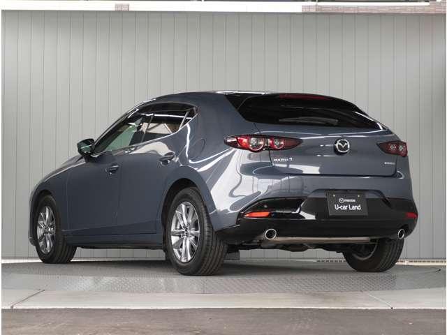 ＭＡＺＤＡ３ファストバック １．５　１５Ｓ　３６０°ビュー・モニター　ナビ　前後ドライ　禁煙車　コーナーセンサー　Ｂカメラ　盗難防止装置　ＤＶＤプレーヤー　フルセグ　ＥＴＣ車載器　キーレス　アイドリングストップ　ＤＳＣ　アルミホイール　パワステ（13枚目）