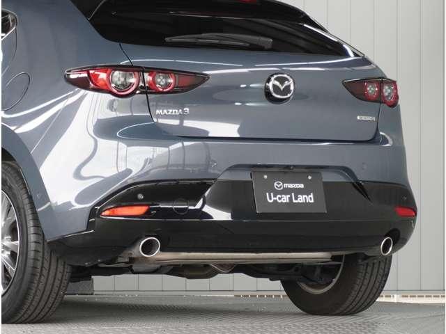 ＭＡＺＤＡ３ファストバック １．５　１５Ｓ　３６０°ビュー・モニター　ナビ　前後ドライ　禁煙車　コーナーセンサー　Ｂカメラ　盗難防止装置　ＤＶＤプレーヤー　フルセグ　ＥＴＣ車載器　キーレス　アイドリングストップ　ＤＳＣ　アルミホイール　パワステ（14枚目）