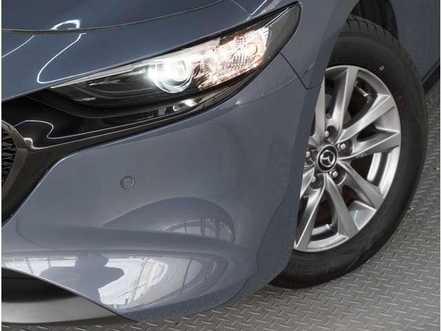 ＭＡＺＤＡ３ファストバック １．５　１５Ｓ　３６０°ビュー・モニター　ナビ　前後ドライ　禁煙車　コーナーセンサー　Ｂカメラ　盗難防止装置　ＤＶＤプレーヤー　フルセグ　ＥＴＣ車載器　キーレス　アイドリングストップ　ＤＳＣ　アルミホイール　パワステ（19枚目）