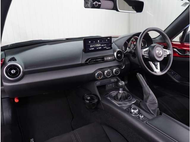 ロードスター １．５　Ｓ　スペシャルパッケージ　６ＭＴ　ドライブレコーダー　ＥＴＣ　障害物セン　地デジ　禁煙車　スマートキー　ＬＥＤヘッドランプ　シートヒーター　ＡＢＳ　ＥＳＣ　エアバッグ　アルミホイール　ＥＴＣ　オートエアコン　キーレスエントリー（5枚目）