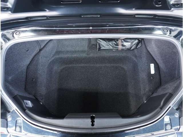 ロードスター １．５　ＲＳ　６速ＭＴ　ＢＯＳＥ　純正ＲＥＣＡＲＯシート　クリアランスソナー　衝突被害軽減ブレーキ　ＭＲＣＣ　Ｂカメラ　ＬＥＤヘッド　ＴＶ　オートマチックハイビーム　シートヒーター　ＥＴＣ　フルセグＴＶ　禁煙車（30枚目）