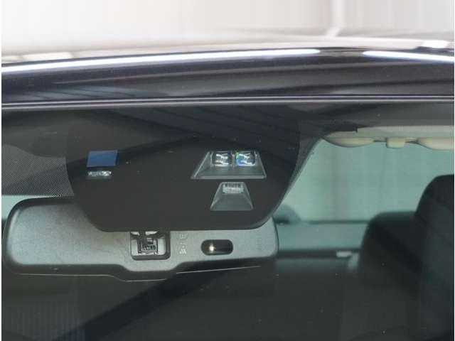 衝突被害軽減ブレーキをはじめとして、各種安全装備が充実しております。詳しくはスタッフまでお尋ねください。