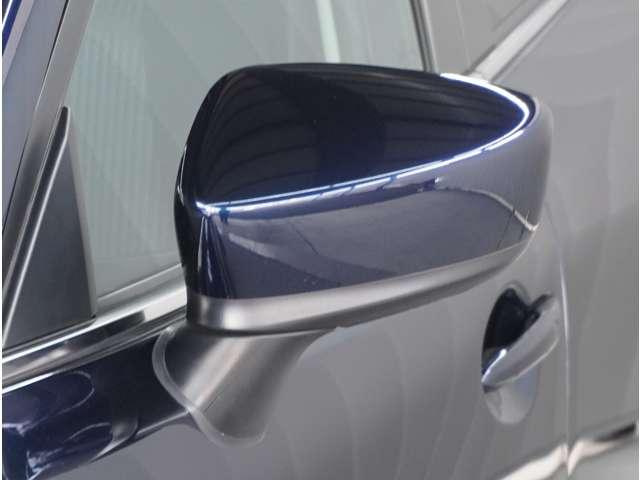 【電動格納ドアミラー】ドアミラーは電動格納式になります。お近くの岡山マツダまでお越しください。