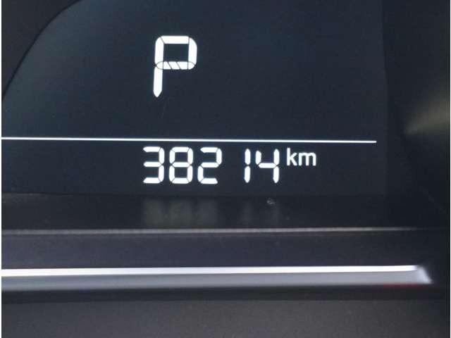 【全国登録納車可能】でございます。ご自宅や勤務先など、お客様のもとまで責任を持ってお運びいたします。