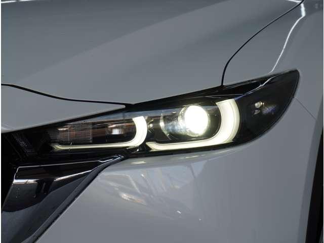 ＣＸ－５ ２．５　２５Ｓ　Ｌパッケージ　白革シート　３６０°ビュー・モニター　ナビ　ＡＡＣ　ＥＴＣ付き　Ｐセンサー　盗難防止装置　地デジ　アドバンストキー　ＤＶＤ再生　禁煙　Ｂカメラ　ＬＥＤヘッドライト　黒革シート　レーダークルコン　ＡＢＳ（20枚目）