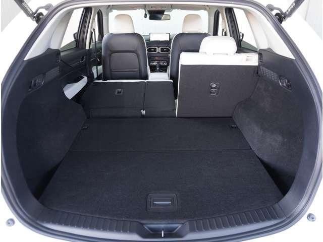 ＣＸ－５ ２．５　２５Ｓ　Ｌパッケージ　白革シート　３６０°ビュー・モニター　ナビ　ＡＡＣ　ＥＴＣ付き　Ｐセンサー　盗難防止装置　地デジ　アドバンストキー　ＤＶＤ再生　禁煙　Ｂカメラ　ＬＥＤヘッドライト　黒革シート　レーダークルコン　ＡＢＳ（34枚目）