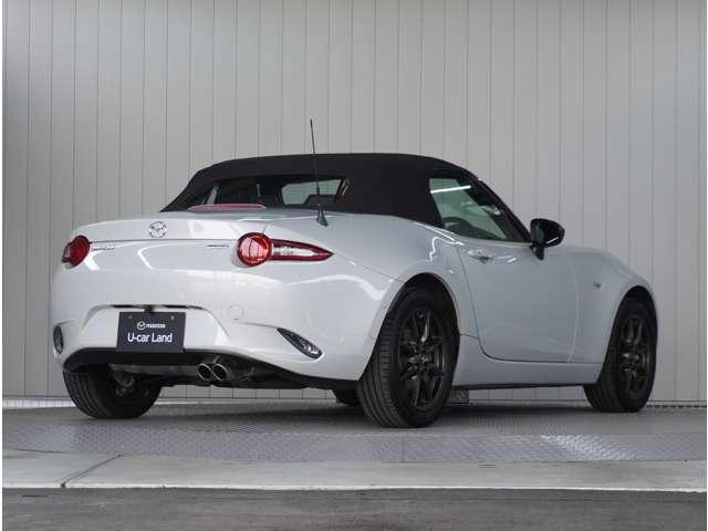 ロードスター １．５　Ｓ　スペシャルパッケージ　６速ＭＴ　純正ナビ　ドライブレコーダー　ＥＴＣ　Ｗエアバック　アドバンスドキー　地デジ　盗難防止装置　パワステ　ナビＴＶ　禁煙　横滑防止装置　メモリーナビ　運転席エアバッグ　ＬＥＤランプ　ＤＶＤ再生（3枚目）