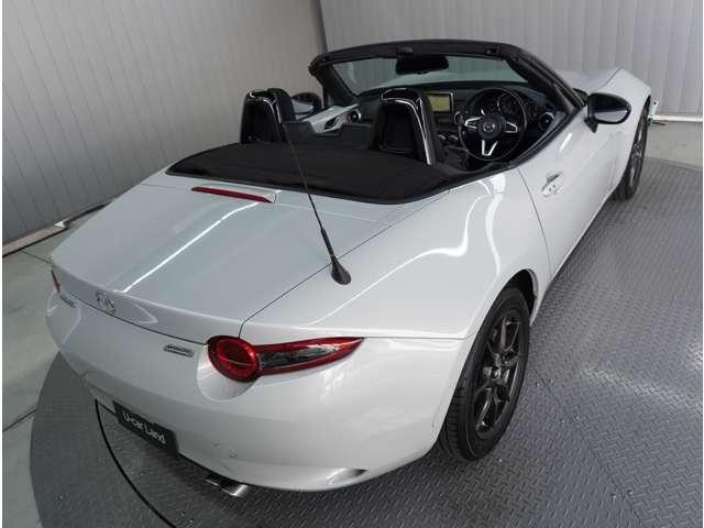 ロードスター １．５　Ｓ　スペシャルパッケージ　６速ＭＴ　純正ナビ　ドライブレコーダー　ＥＴＣ　Ｗエアバック　アドバンスドキー　地デジ　盗難防止装置　パワステ　ナビＴＶ　禁煙　横滑防止装置　メモリーナビ　運転席エアバッグ　ＬＥＤランプ　ＤＶＤ再生（12枚目）