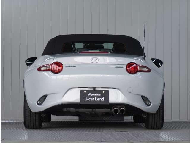 ロードスター １．５　Ｓ　スペシャルパッケージ　６速ＭＴ　純正ナビ　ドライブレコーダー　ＥＴＣ　Ｗエアバック　アドバンスドキー　地デジ　盗難防止装置　パワステ　ナビＴＶ　禁煙　横滑防止装置　メモリーナビ　運転席エアバッグ　ＬＥＤランプ　ＤＶＤ再生（13枚目）