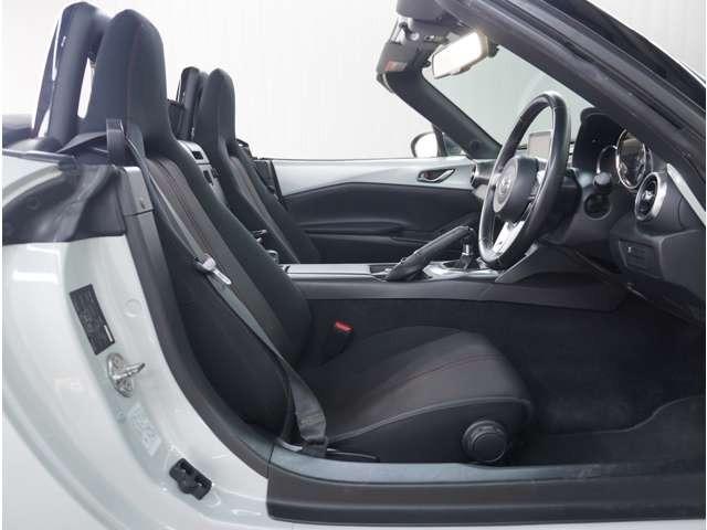 ロードスター １．５　Ｓ　スペシャルパッケージ　６速ＭＴ　純正ナビ　ドライブレコーダー　ＥＴＣ　Ｗエアバック　アドバンスドキー　地デジ　盗難防止装置　パワステ　ナビＴＶ　禁煙　横滑防止装置　メモリーナビ　運転席エアバッグ　ＬＥＤランプ　ＤＶＤ再生（32枚目）