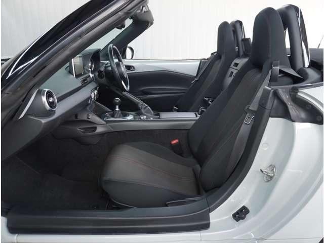 ロードスター １．５　Ｓ　スペシャルパッケージ　６速ＭＴ　純正ナビ　ドライブレコーダー　ＥＴＣ　Ｗエアバック　アドバンスドキー　地デジ　盗難防止装置　パワステ　ナビＴＶ　禁煙　横滑防止装置　メモリーナビ　運転席エアバッグ　ＬＥＤランプ　ＤＶＤ再生（33枚目）