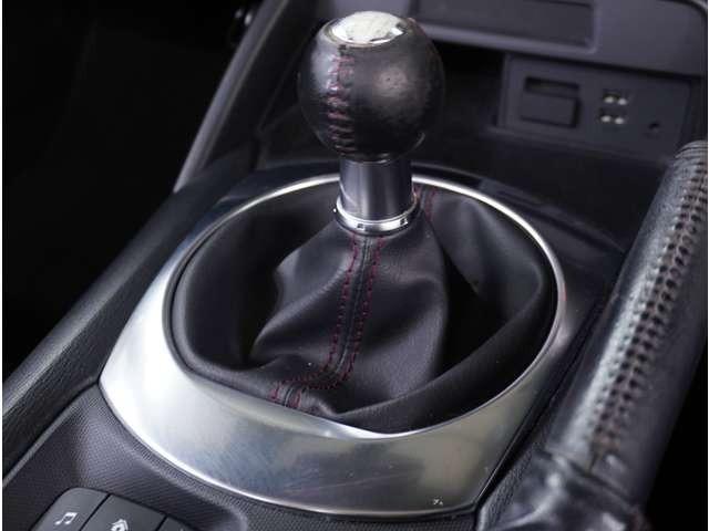 ロードスター １．５　Ｓ　スペシャルパッケージ　６速ＭＴ　純正ナビ　ドライブレコーダー　ＥＴＣ　Ｗエアバック　アドバンスドキー　地デジ　盗難防止装置　パワステ　ナビＴＶ　禁煙　横滑防止装置　メモリーナビ　運転席エアバッグ　ＬＥＤランプ　ＤＶＤ再生（55枚目）