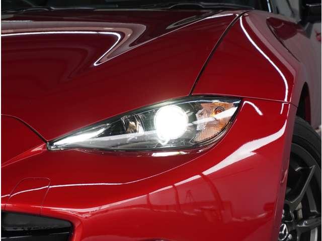 ロードスター １．５　Ｓ　レザーパッケージ　黒革シート　ＢＯＳＥ　オートマ　純正ナビ　前席シートヒーター　パワーステアリング　禁煙車　黒革シート　ＬＥＤヘッドライト　盗難防止システム　ミュージックプレイヤー接続可　ナビＴＶ　ＤＶＤ再生　ＡＢＳ（19枚目）