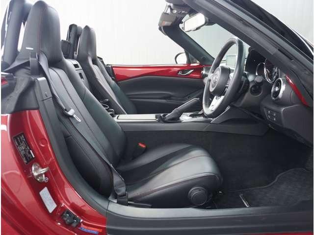 ロードスター １．５　Ｓ　レザーパッケージ　黒革シート　ＢＯＳＥ　オートマ　純正ナビ　前席シートヒーター　パワーステアリング　禁煙車　黒革シート　ＬＥＤヘッドライト　盗難防止システム　ミュージックプレイヤー接続可　ナビＴＶ　ＤＶＤ再生　ＡＢＳ（32枚目）