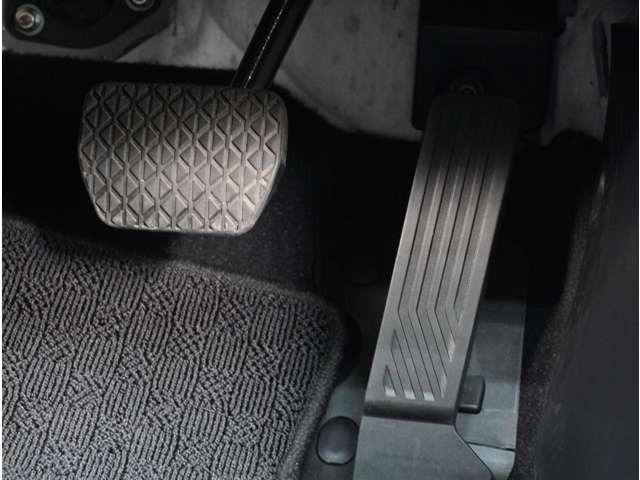 ロードスター １．５　Ｓ　レザーパッケージ　黒革シート　ＢＯＳＥ　オートマ　純正ナビ　前席シートヒーター　パワーステアリング　禁煙車　黒革シート　ＬＥＤヘッドライト　盗難防止システム　ミュージックプレイヤー接続可　ナビＴＶ　ＤＶＤ再生　ＡＢＳ（42枚目）