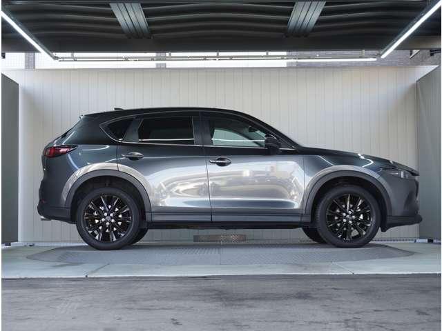 ＣＸ－５ ２．２　ＸＤ　ブラックトーンエディション　ディーゼルターボ　３６０°ビュー・モニター　純正ナビ　ＬＥＤライト　アドバンスドキー　クリアランスソナー　ＥＴＣ　運転席パワーシート　前席シートヒーター　ターボ　ＤＳＣ　ナビＴＶ　バックカメラ　盗難防止装置　キーフリー（9枚目）