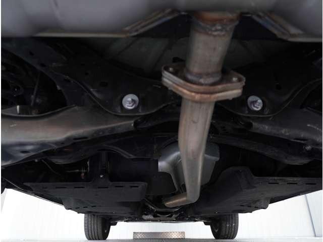 ＣＸ－５ ２．２　ＸＤ　ブラックトーンエディション　ディーゼルターボ　３６０°ビュー・モニター　純正ナビ　ＬＥＤライト　アドバンスドキー　クリアランスソナー　ＥＴＣ　運転席パワーシート　前席シートヒーター　ターボ　ＤＳＣ　ナビＴＶ　バックカメラ　盗難防止装置　キーフリー（22枚目）