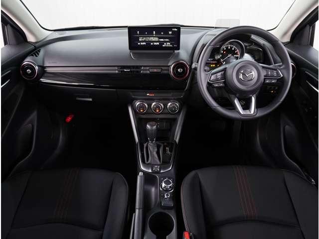 ＭＡＺＤＡ２ １．５　１５スポルト　３６０°ビュー・モニター　ＡＵＸ　ＥＴＣ車載器　フルセグ　レーダークルーズコントロール　禁煙車　アイドリングストップ　オートハイビーム　フルオートエアコン　スマートキー　キーフリー　横滑り防止装置（6枚目）