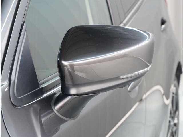 ＭＡＺＤＡ２ １．５　１５スポルト　３６０°ビュー・モニター　ＡＵＸ　ＥＴＣ車載器　フルセグ　レーダークルーズコントロール　禁煙車　アイドリングストップ　オートハイビーム　フルオートエアコン　スマートキー　キーフリー　横滑り防止装置（17枚目）