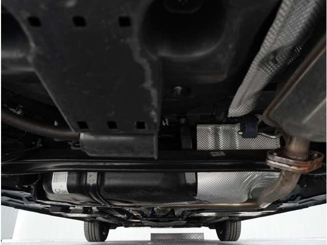 ＭＡＺＤＡ２ １．５　１５スポルト　３６０°ビュー・モニター　ＡＵＸ　ＥＴＣ車載器　フルセグ　レーダークルーズコントロール　禁煙車　アイドリングストップ　オートハイビーム　フルオートエアコン　スマートキー　キーフリー　横滑り防止装置（23枚目）