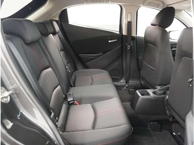 ＭＡＺＤＡ２ １．５　１５スポルト　３６０°ビュー・モニター　ＡＵＸ　ＥＴＣ車載器　フルセグ　レーダークルーズコントロール　禁煙車　アイドリングストップ　オートハイビーム　フルオートエアコン　スマートキー　キーフリー　横滑り防止装置（28枚目）