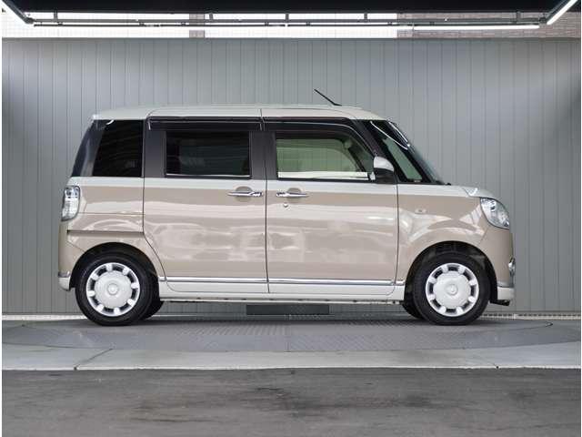 【艶のあるボディ】外装も目立つキズ等も無くコンディション良好です。実際に現車確認が難しい遠方の方でもオンライン商談ができますので一度ご相談下さい。