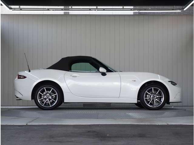 ロードスター １．５　ブラウン　トップ　６速ＭＴ　茶革シート　純正ナビ　衝突軽減ブレーキ　アルミホイール　本革シート　Ｂモニター　禁煙車　クルコン　ＬＥＤ　フルセグ　キ－レス　パワステ　シートヒーター　ＥＴＣ　スマートキー　メモリーナビ（9枚目）