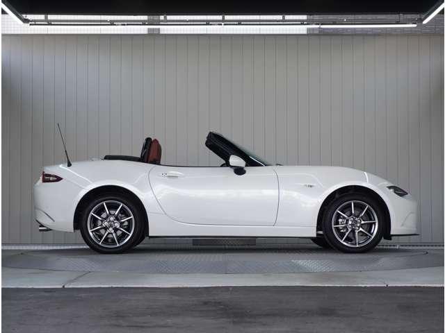 ロードスター １．５　ブラウン　トップ　６速ＭＴ　茶革シート　純正ナビ　衝突軽減ブレーキ　アルミホイール　本革シート　Ｂモニター　禁煙車　クルコン　ＬＥＤ　フルセグ　キ－レス　パワステ　シートヒーター　ＥＴＣ　スマートキー　メモリーナビ（10枚目）