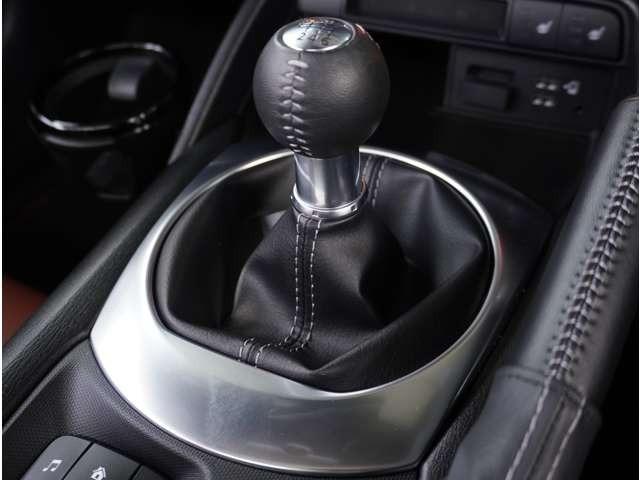 ロードスター １．５　ブラウン　トップ　６速ＭＴ　茶革シート　純正ナビ　衝突軽減ブレーキ　アルミホイール　本革シート　Ｂモニター　禁煙車　クルコン　ＬＥＤ　フルセグ　キ－レス　パワステ　シートヒーター　ＥＴＣ　スマートキー　メモリーナビ（59枚目）