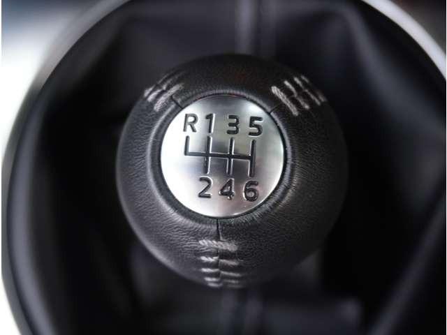 ロードスター １．５　ブラウン　トップ　６速ＭＴ　茶革シート　純正ナビ　衝突軽減ブレーキ　アルミホイール　本革シート　Ｂモニター　禁煙車　クルコン　ＬＥＤ　フルセグ　キ－レス　パワステ　シートヒーター　ＥＴＣ　スマートキー　メモリーナビ（60枚目）