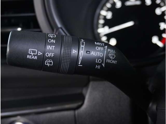 �y���C���Z���T�[���C�p�[�z�𑕔����Ă��܂��B�J�ʂɉ����ă��C�p�[�̓���������ōs���܂��B