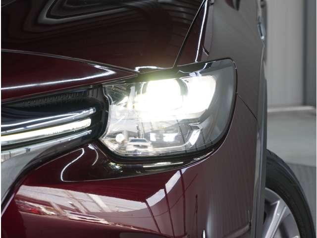 CX-80 3.3 XD Lパッケージ ディーゼルターボ 当社デモカー 黒革シート BOSE アルミホイール パノラマサンルーフ フルセグTV 電動リアゲート レザーシート 禁煙車 全周囲カメラ パワーシート スマートキー アイドリングストップ バックカメラ(19枚目)