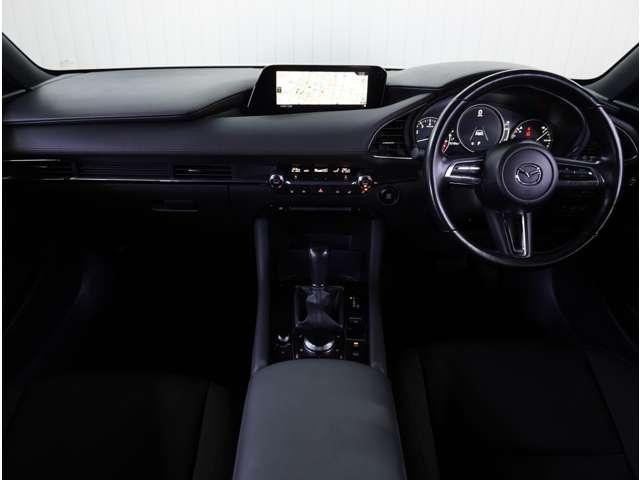 ＭＡＺＤＡ３ファストバック ２．０　２０Ｓ　プロアクティブ　ツーリング　セレクション　３６０°ビュー・モニター　純正ナビ　全周囲モニタ　レーダークルコン　ＬＥＤライト　禁煙　メモリーナビ　オートハイビーム　エアバッグ　ミュージックプレイヤー接続可　ＡＢＳ　キーフリー　ナビＴＶ　シートＨ（6枚目）
